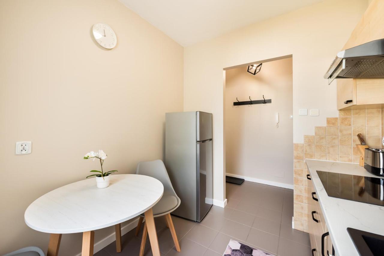 Ursus Pleasant Apartment Warsawa Bagian luar foto